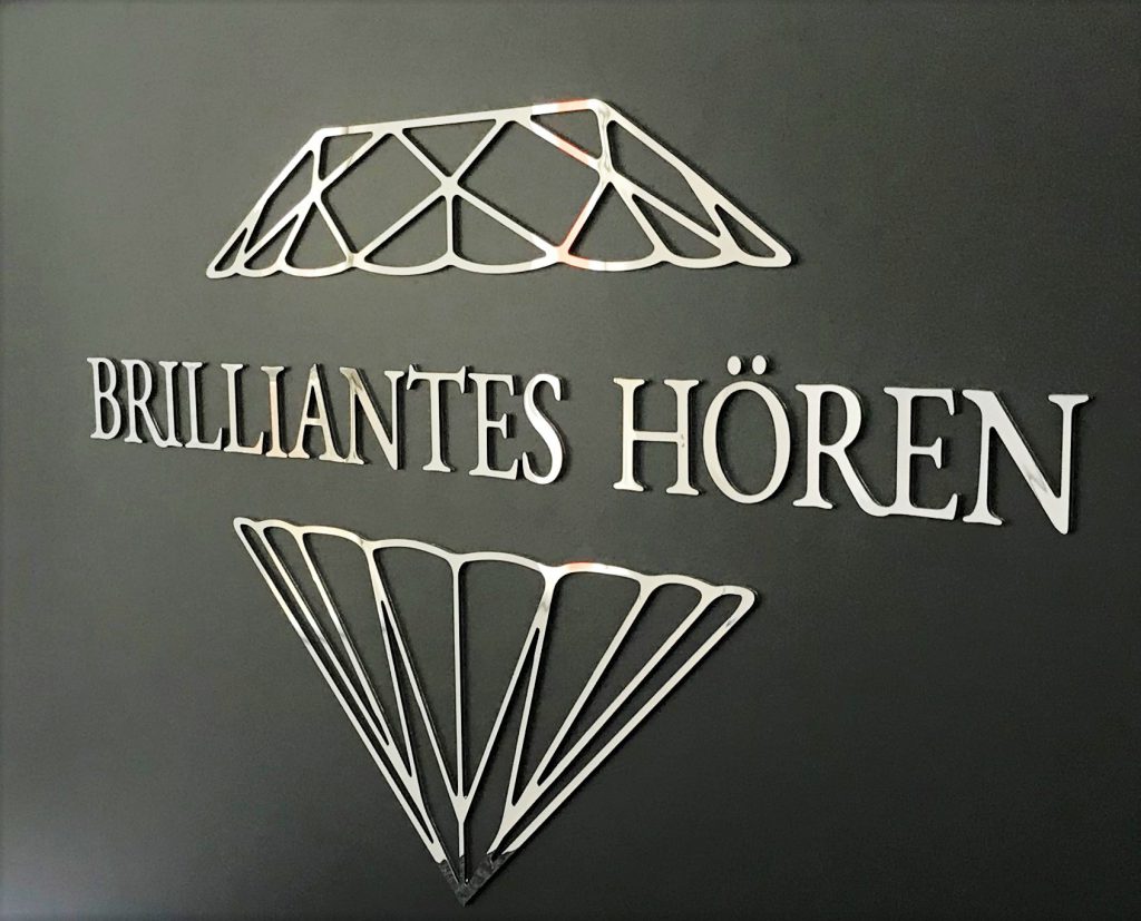3D Logo mit Spiegelglanz