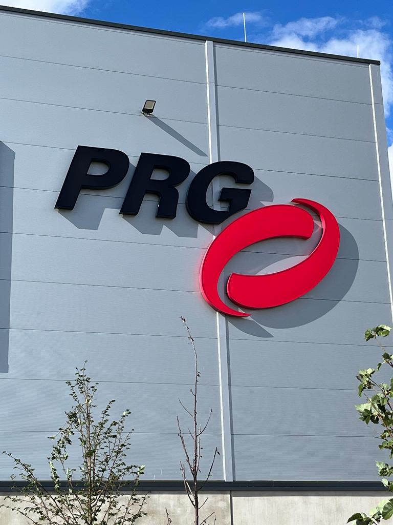 Große Außenwerbung von der KBZ Werbetechnik in Köln Nippes